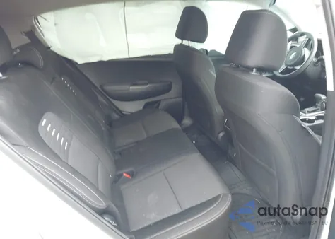 2022 Kia Sportage Lx z USA, uszkodzony, nr VIN KNDPMCAC5N7998030